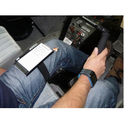 Design4Pilots i-Pilot Phone Kneeboard