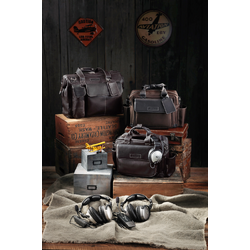The Gann : Lightspeed Adventure Flight Bag