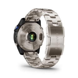 Garmin D2 Mach 1, Black, Brushed Titanium with Titanium Band